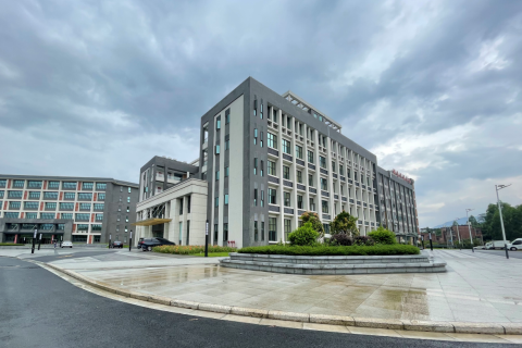 岭南延安校区办公楼装建工程实景图